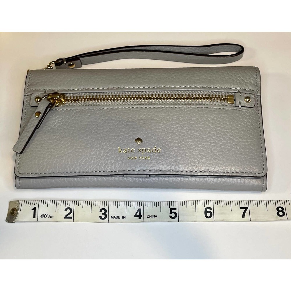 Kate Spade Wristlet Techsmart Gray Gold Zipper  (Retail $45)